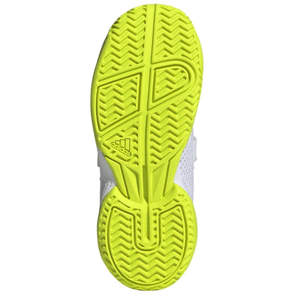 Detalhe da sola Adiwear das sapatilhas de ténis júnior adidas Courtflash K, resistente ao desgaste e adequada para todas as superfícies.